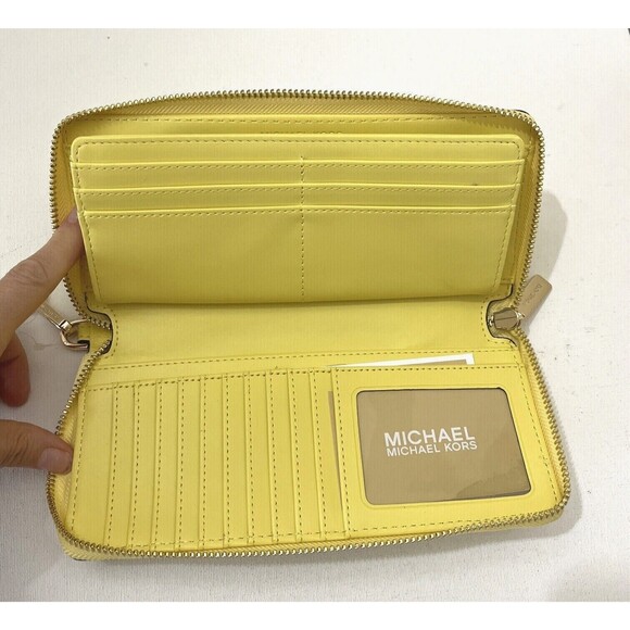New Michael Kors Jet Set Large Travel Continental wallet Leather Sunshine - Picture 3 of 5